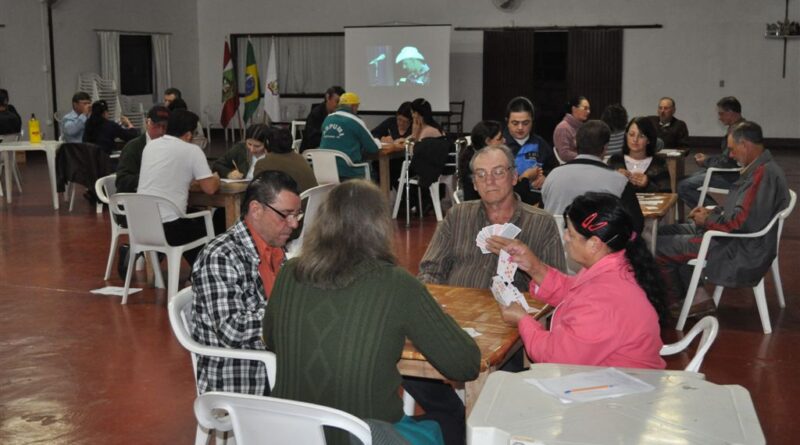 DEPARTAMENTO DE ESPORTE ORGANIZA O 3º CAMPEONATO MUNICIPAL DE CANASTRA – CATEGORIA CASAL