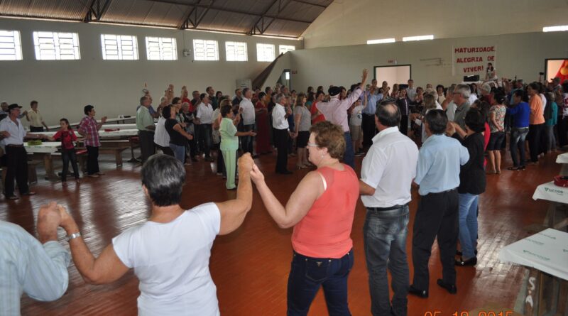 Município realiza confraternização com idosos de encerramento